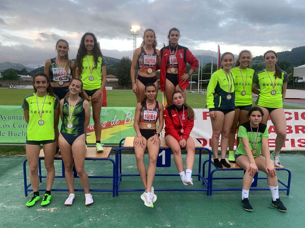 Podio 4x400 femenino